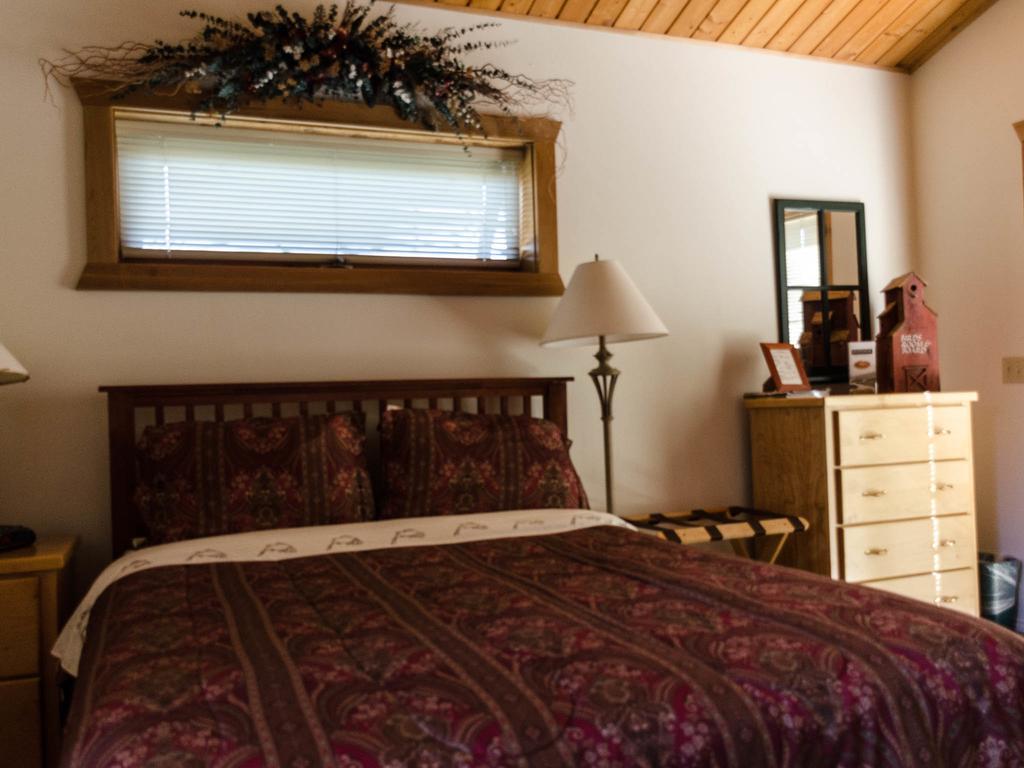 Swan Valley Hansen Guest Ranch חדר תמונה