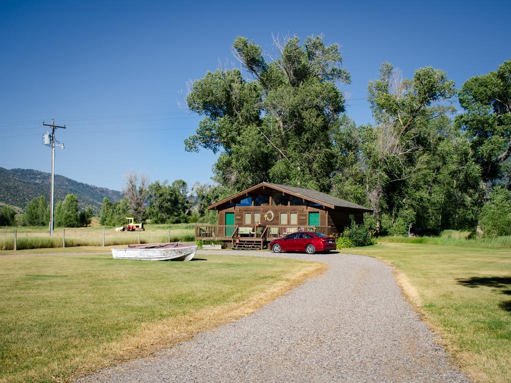 Swan Valley Hansen Guest Ranch מראה חיצוני תמונה